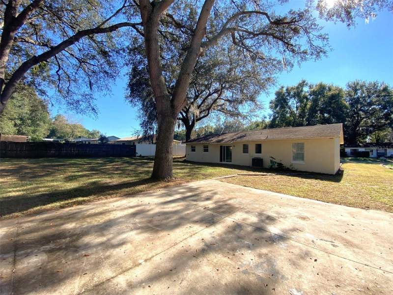 4 bedroom Single Family Residence at 11585 SE 129th Lane, Lakeview Hills, Ocklawaha — photo 2
