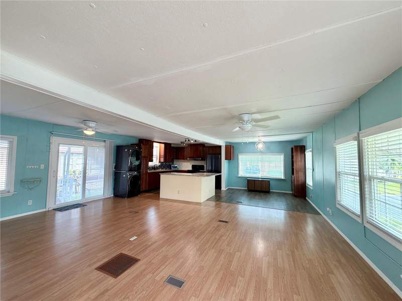 3 bedroom Mobile Home at 9790 66th Street #100, Clearwater Cascade M/H Park Unrec, Pinellas Park — photo 3