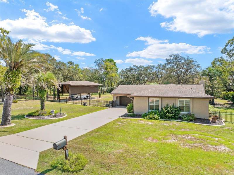3 bedroom Single Family Residence at 11238 Kodiak Wren Road, Royal Highlands, Weeki Wachee — photo 3