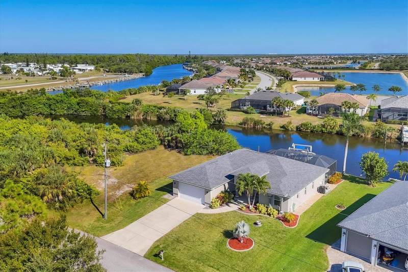 3 bedroom Single Family Residence at 8058 Santa Cruz Drive, Port Charlotte Sec 058, Port Charlotte — photo 3