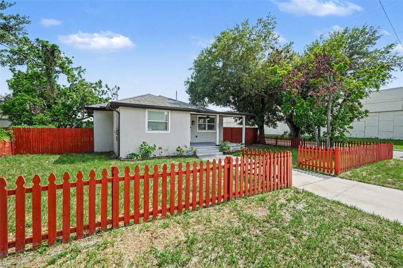 3 bedroom Single Family Residence at 801 E Baker Street, La Vergne 1st Add, Tampa — photo 4