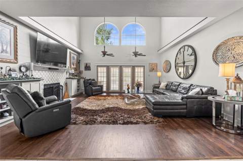 32137 Wolf Branch Lane, Sorrento FL - photo 8 of 85