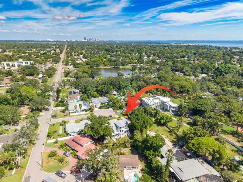 6 bedroom Single Family Residence at 874 Serpentine Drive, Point Pinellas Rep, St Petersburg — photo 3