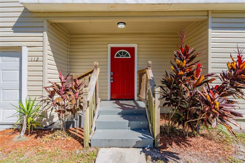4 bedroom Single Family Residence at 112 S Moss Street, Leesburg Lsbg Realty Cos Add, Leesburg — photo 4