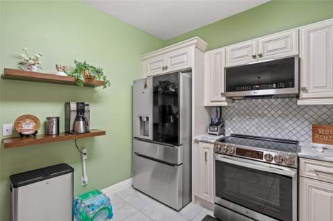 6444 Ashville Drive, Zephyrhills FL - photo 17 of 59