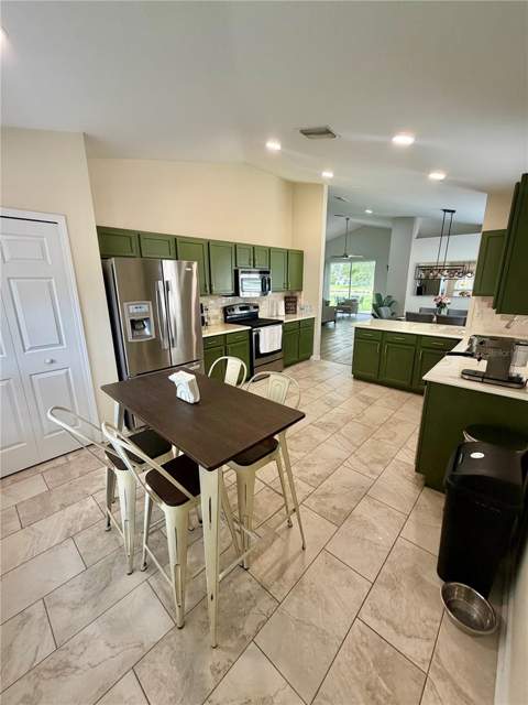 10467 Lucaya Drive, Tampa FL - photo 10 of 20