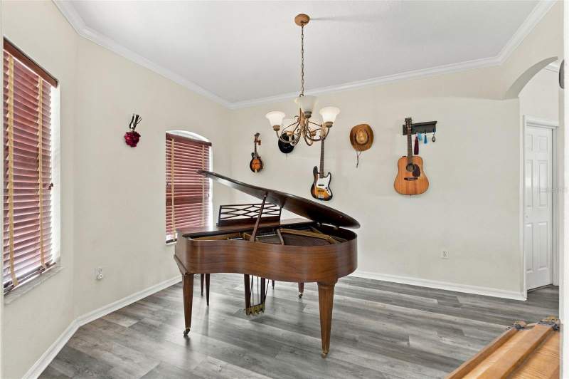 4 bedroom Single Family Residence at 11285 Timbercrest Road, Spring Hill, Spring Hill — photo 3