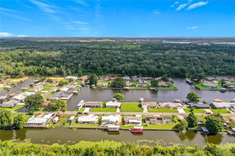 13225 Country Club Drive, Tavares FL - photo 6 of 60