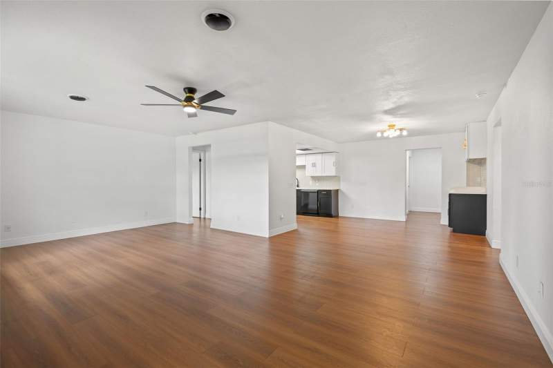 3 bedroom Single Family Residence at 6111 18th Street, Park Hill Sub, Zephyrhills — photo 4