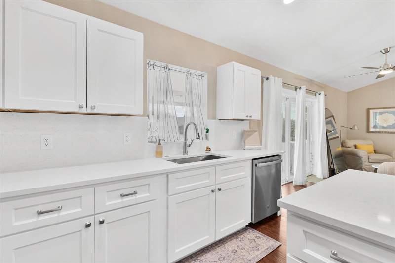 3 bedroom Single Family Residence at 206 Shannon Lane, Lady Lake Hidden Oaks Sub, Lady Lake — photo 3