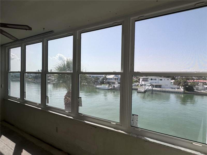 1 bedroom Condominium at 5555 Gulf Boulevard #312, Regency West Apts Condo, St Petersburg — photo 3