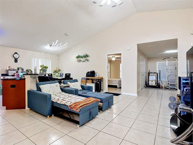 3 bedroom Single Family Residence at 1036 Dudley Drive, Poinciana Village 02 Neighborhood 01, Kissimmee — photo 2