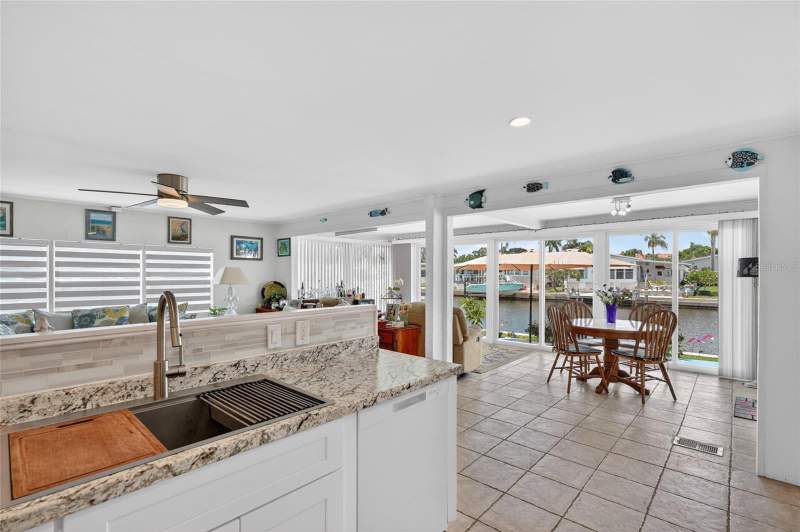 2 bedroom Mobile Home at 18675 US Highway 19 #311, Clearwater, Clearwater — photo 2