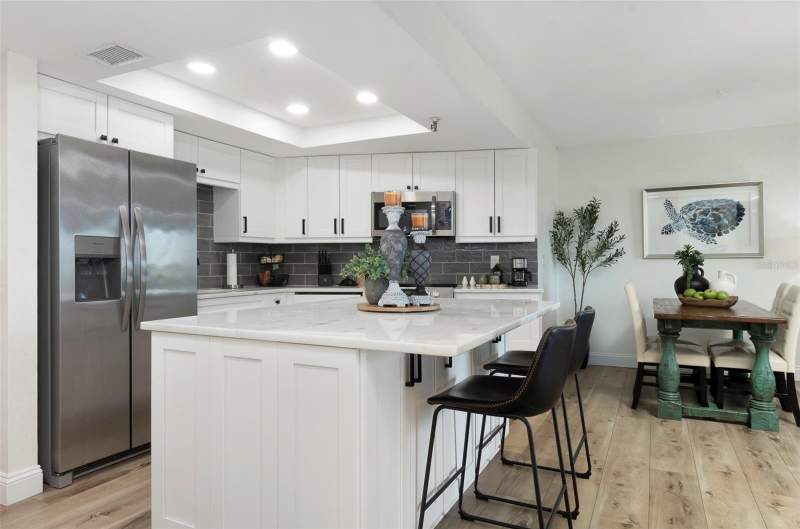 1 bedroom Condominium at 7430 Sunshine Skyway Lane #405, South Bay Condo, St Petersburg — photo 5
