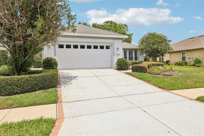 8013 PINE HOLLOW DRIVE home for sale in Mt Dora Country Club Mt Dora Homes for Sale: 3 Homes, From $399K