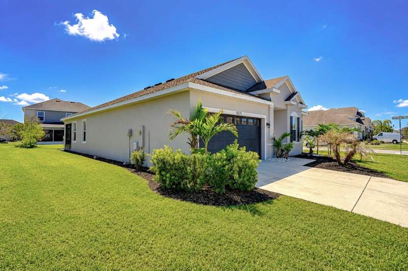 3 bedroom Single Family Residence at 8325 Olive Brook Drive, Epperson Ranch South Ph 1E-2, Wesley Chapel — photo 3