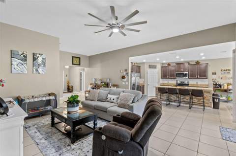 394 Blue Lake Circle, Kissimmee FL - photo 9 of 26