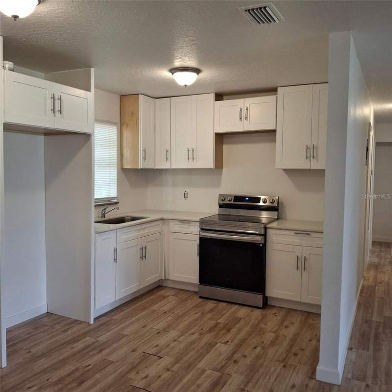 4 bedroom Single Family Residence at 444 Sunnyview Circle, First Add, Orlando — photo 4