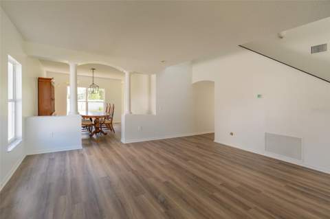 4401 Evergreen Forest Loop, Kissimmee FL - photo 9 of 35