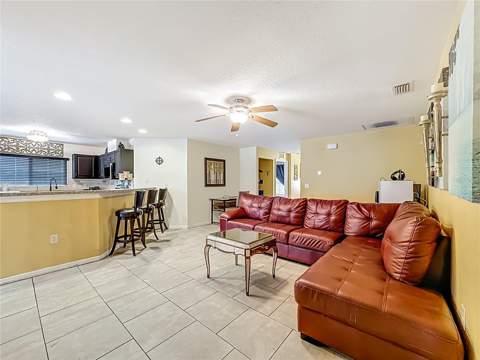 11112 Hidden Breeze Drive, Wimauma FL - photo 15 of 41