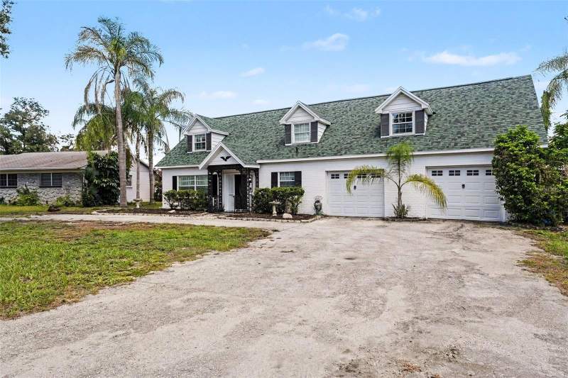 4 bedroom Single Family Residence at 404 Clarissa Drive, Colonial Heights Unit 1, Brandon — photo 2