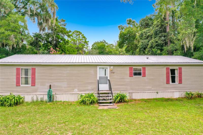 3 bedroom Manufactured Home at 1021 NW 111th Court, Ocala Estate, Ocala — photo 3