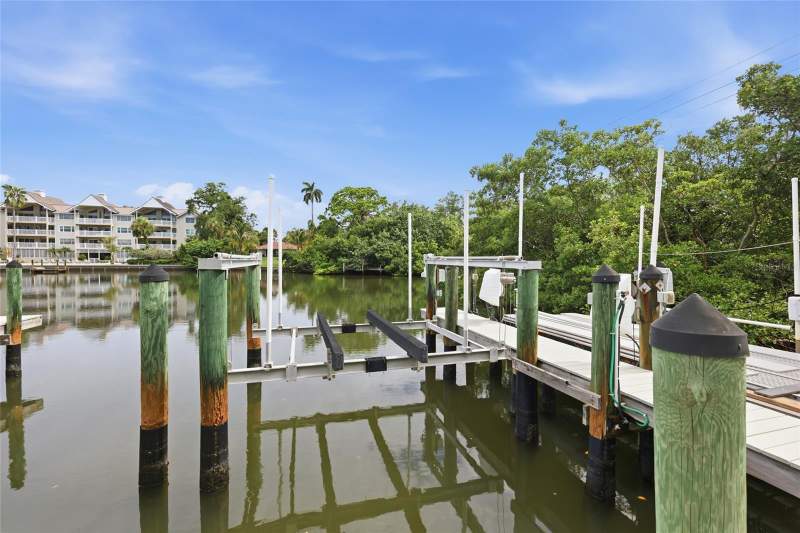 3 bedroom Single Family Residence at 1798 Lincoln Park Circle, Lincoln Park On Hudson Bayou, Sarasota — photo 2