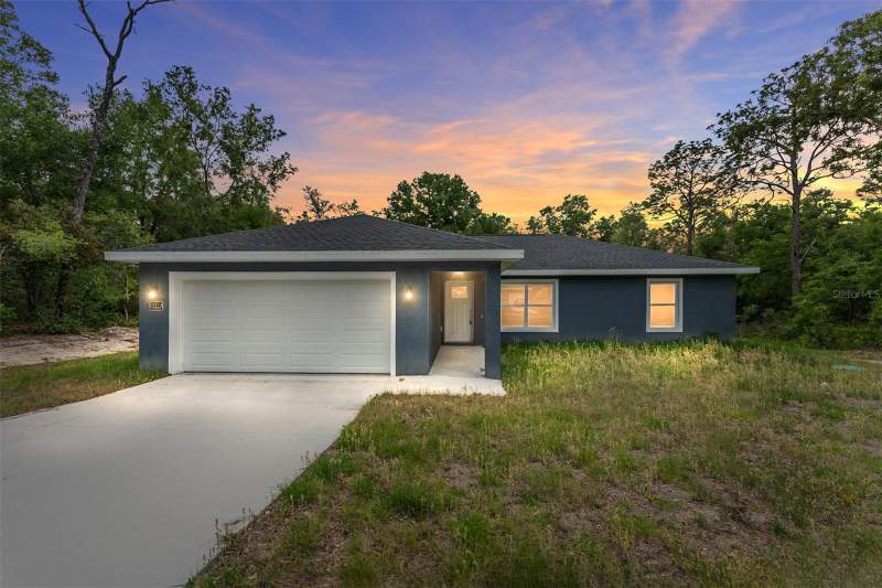 10374 SE 126TH LANE home for sale in Lake Weir Heights