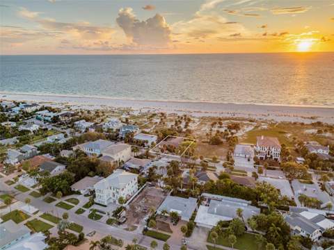 1024 Eldorado Avenue, Clearwater Beach FL - photo 10 of 23