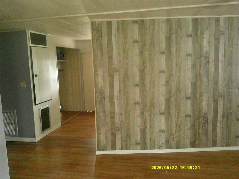 2 bedroom Manufactured Home at 15211 SE 104th Court, Lake Weir Harbor Estate, Summerfield — photo 5