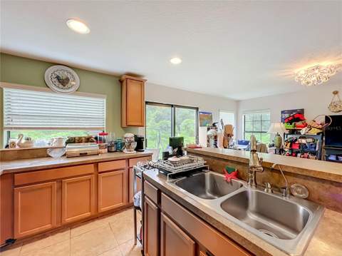 6210 Windsor Lake Circle, Sanford FL - photo 11 of 31