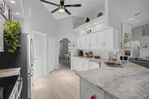 6207 Huntington Drive, Zephyrhills FL - photo 8 of 50