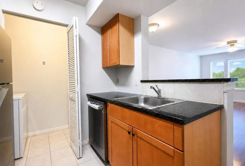 1 bedroom Condominium at 1015 S Hiawassee Road #3516, Tradewinds Condo, Orlando — photo 3