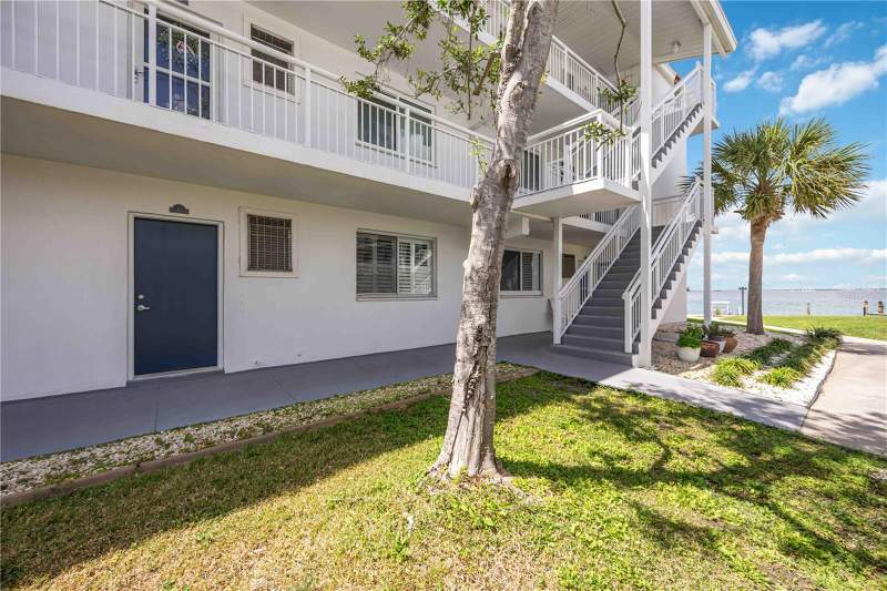 2 bedroom Condominium at 769 John Ringling Boulevard #2, Sarasota Harbor East, Sarasota — photo 2