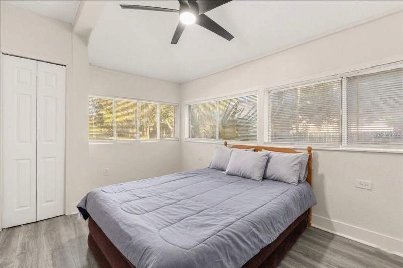 4 bedroom Single Family Residence at 829 NE 3rd Street, Smith & Daughertys Add/City/O, Ocala — photo 4