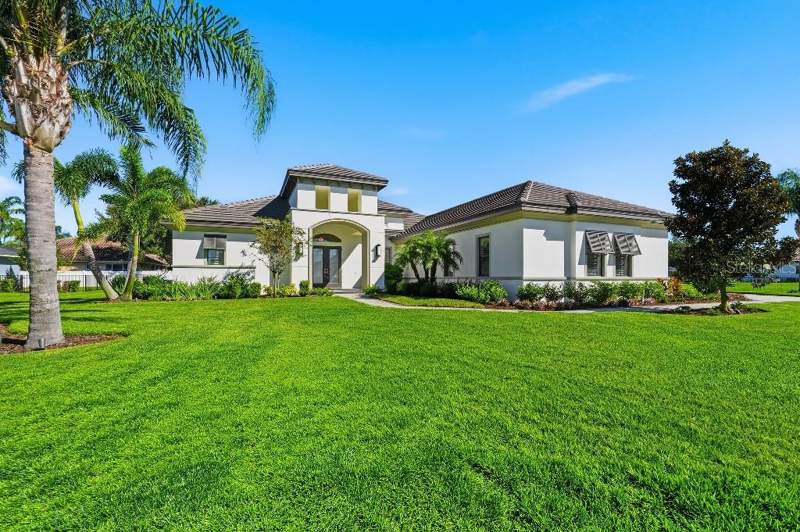 4 bedroom Single Family Residence at 4462 Emerald Palms Lane, Emerald Palms, Winter Haven — photo 3