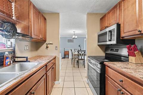 9342 Northcliffe Boulevard, Spring Hill FL - photo 10 of 26