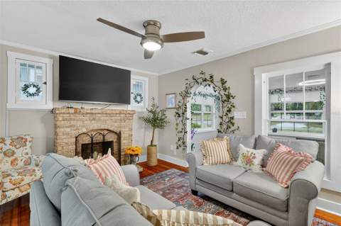 418 E 10th Avenue, Mount Dora FL - photo 7 of 63