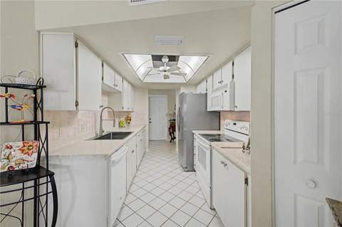 2662 Appleleaf Court, Spring Hill FL - photo 11 of 48