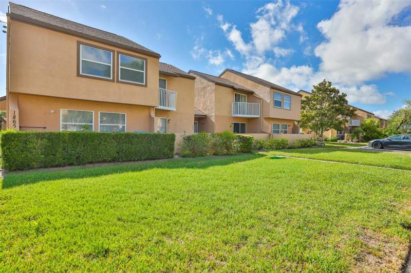 3 bedroom Townhouse at 1865 Clearbrooke Drive, Clearbrooke Twnhs Ph 8, Clearwater — photo 3