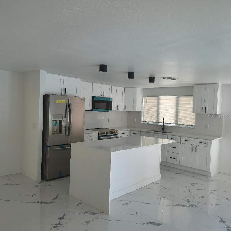 4 bedroom Single Family Residence at 7019 Fountain Avenue, Townn Country Park Unit 28, Tampa — photo 2