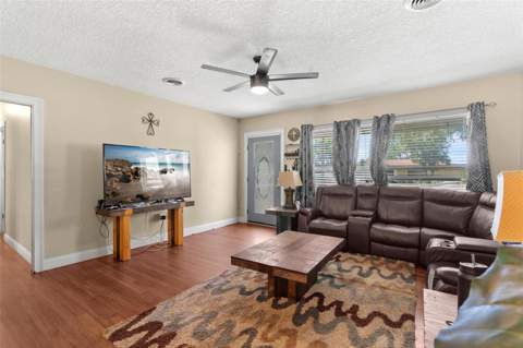 14407 Lake Junietta Drive, Tavares FL - photo 8 of 38