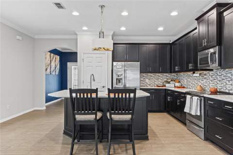 105 Dakota Hill Drive, Seffner FL - photo 8 of 45