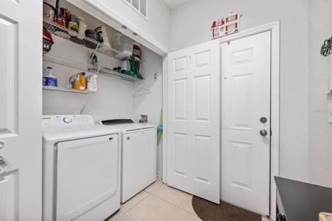 6335 Contessa Drive #301, Orlando FL - photo 14 of 22