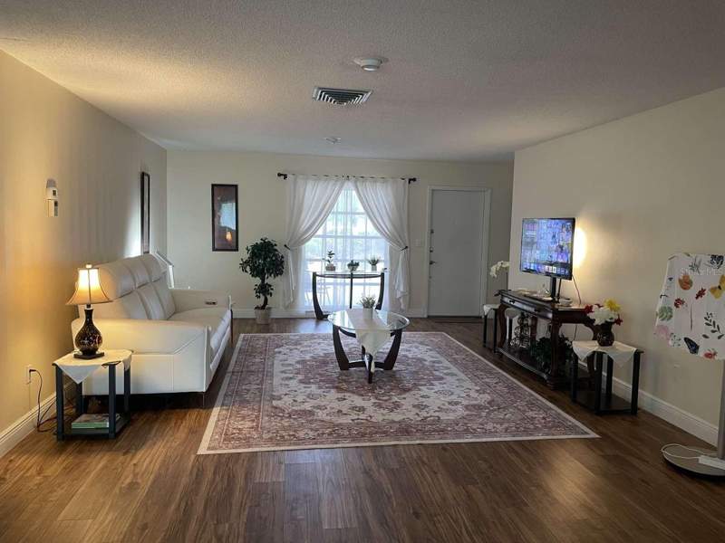 2 bedroom Villa at 5624 Palm Aire Drive #V105, Palm-Aire At Sarasota 7-A, Sarasota — photo 5