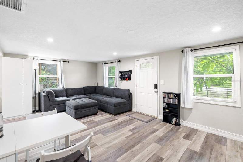 3 bedroom Single Family Residence at 7225 33RD STREET, BAYNARD LEE JR 4, ST PETERSBURG — photo 5