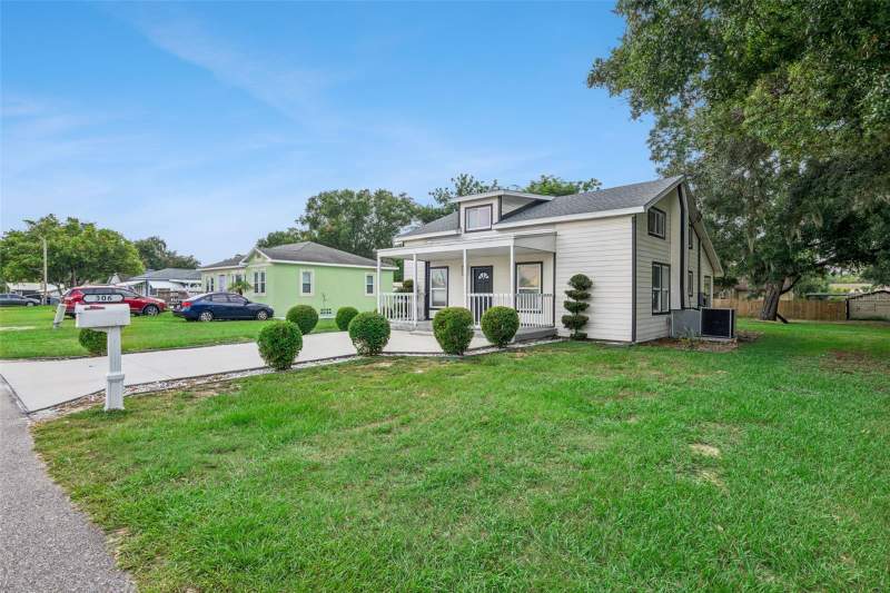 5 bedroom Single Family Residence at 306 S Disston Avenue, Minneola, Minneola — photo 3