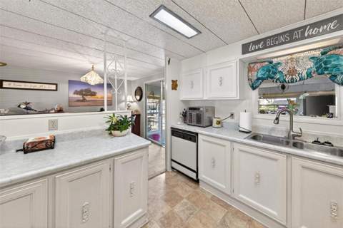 1018 Southland Drive, Tavares FL - photo 16 of 67