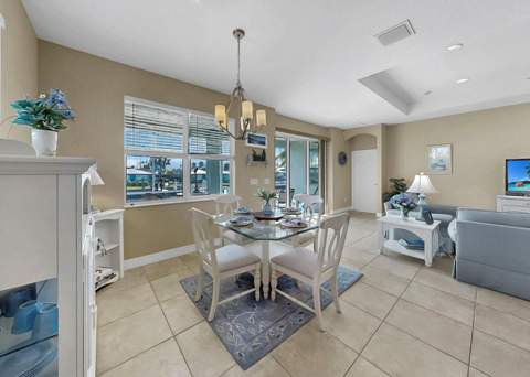 916 Spindle Palm Way, Apollo Beach FL - photo 18 of 41