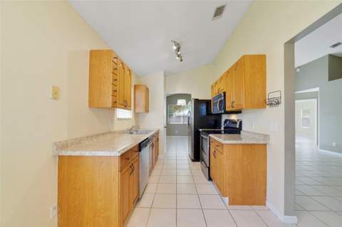 713 Meadowside Court, Orlando FL - photo 9 of 28